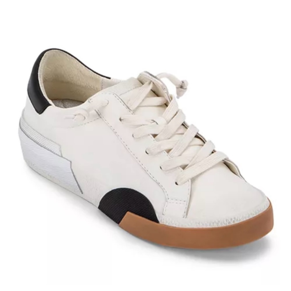 NWOB Women's Zina Low Top Sneakers Dolce vita size 9.5 original price $125